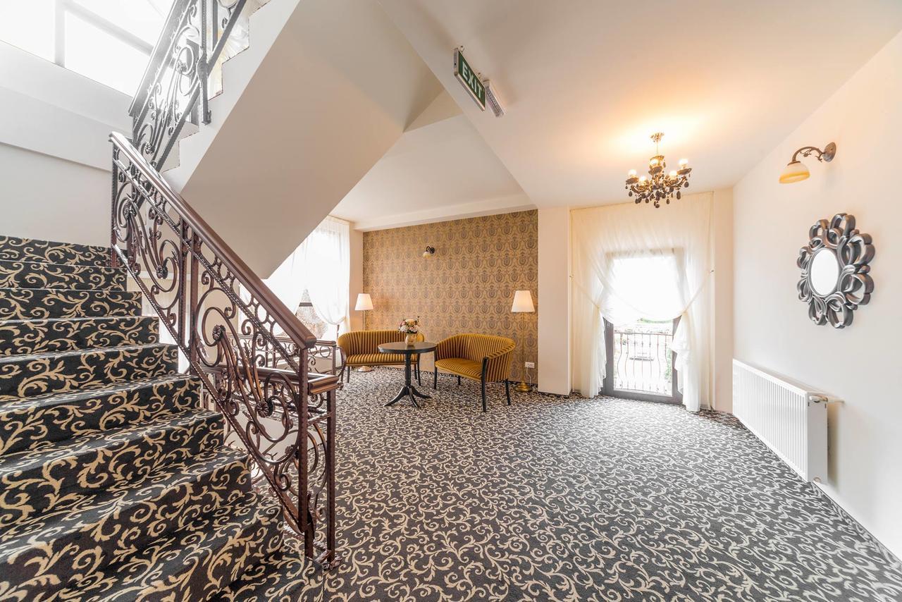 Hotel Complex Havana Tîrgu Ocna Dış mekan fotoğraf